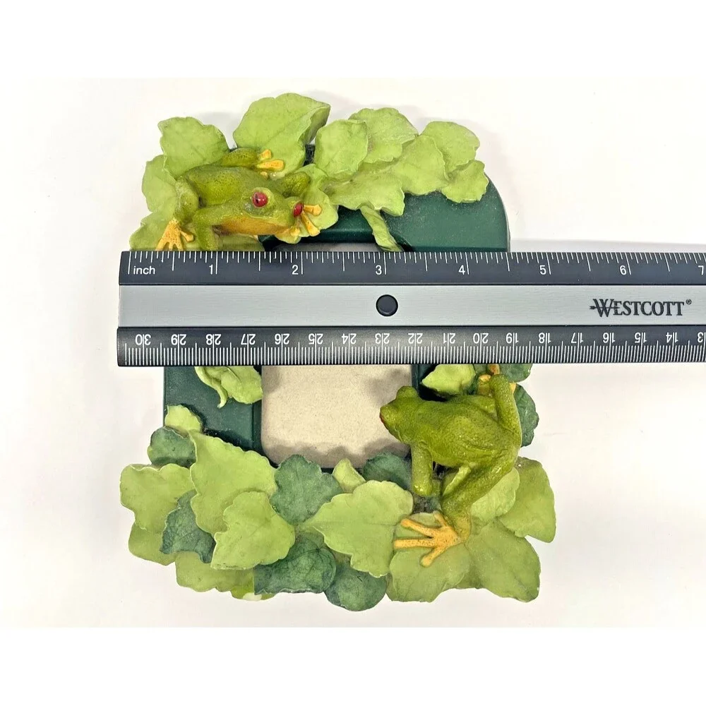 Vintage 1990s Fancy Frames Treefrogs 3D Floral Resin 2.5x3 Green Picture Frame